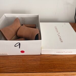 Gibson Latimer Camel Ankle wedges